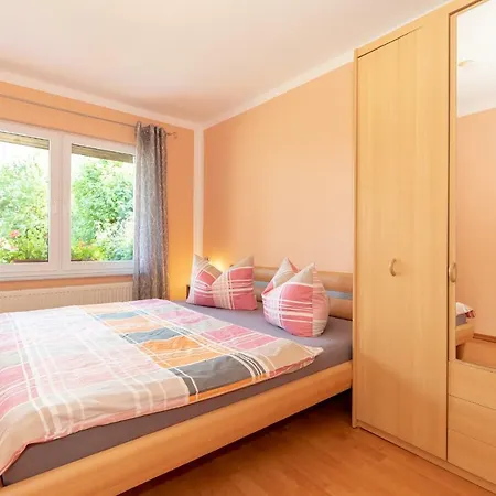 Becker Am Feldrand Apartment