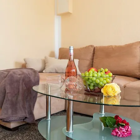 Becker Am Feldrand Apartment *